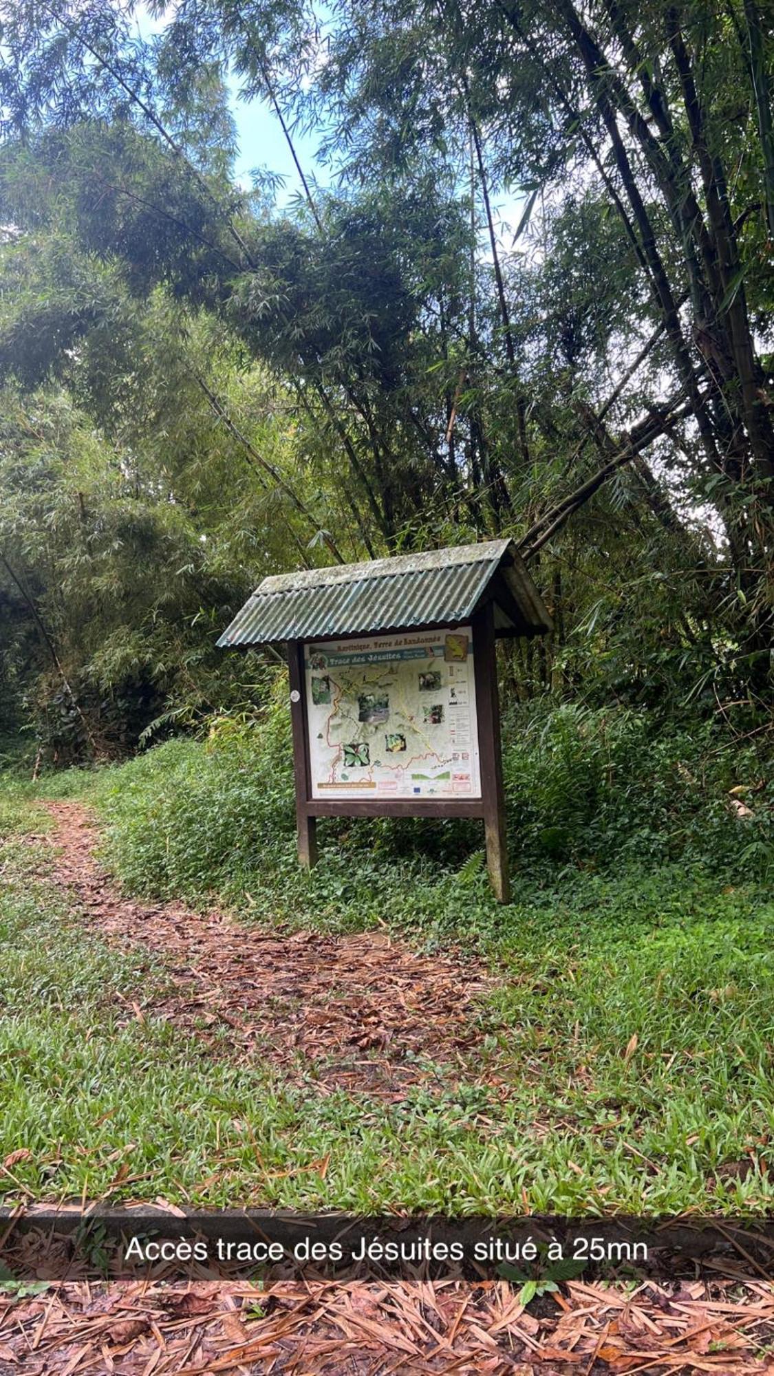 Le Ketmie Nature Et Decouverte Fond-Saint-Denis 外观 照片